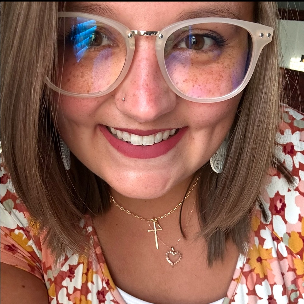 Meet your Posher, Megan